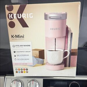 Keurig K-Mini Dusty Rose Coffee Brewer